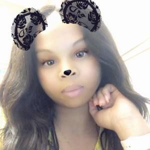 Meet your Posher, Evelyn